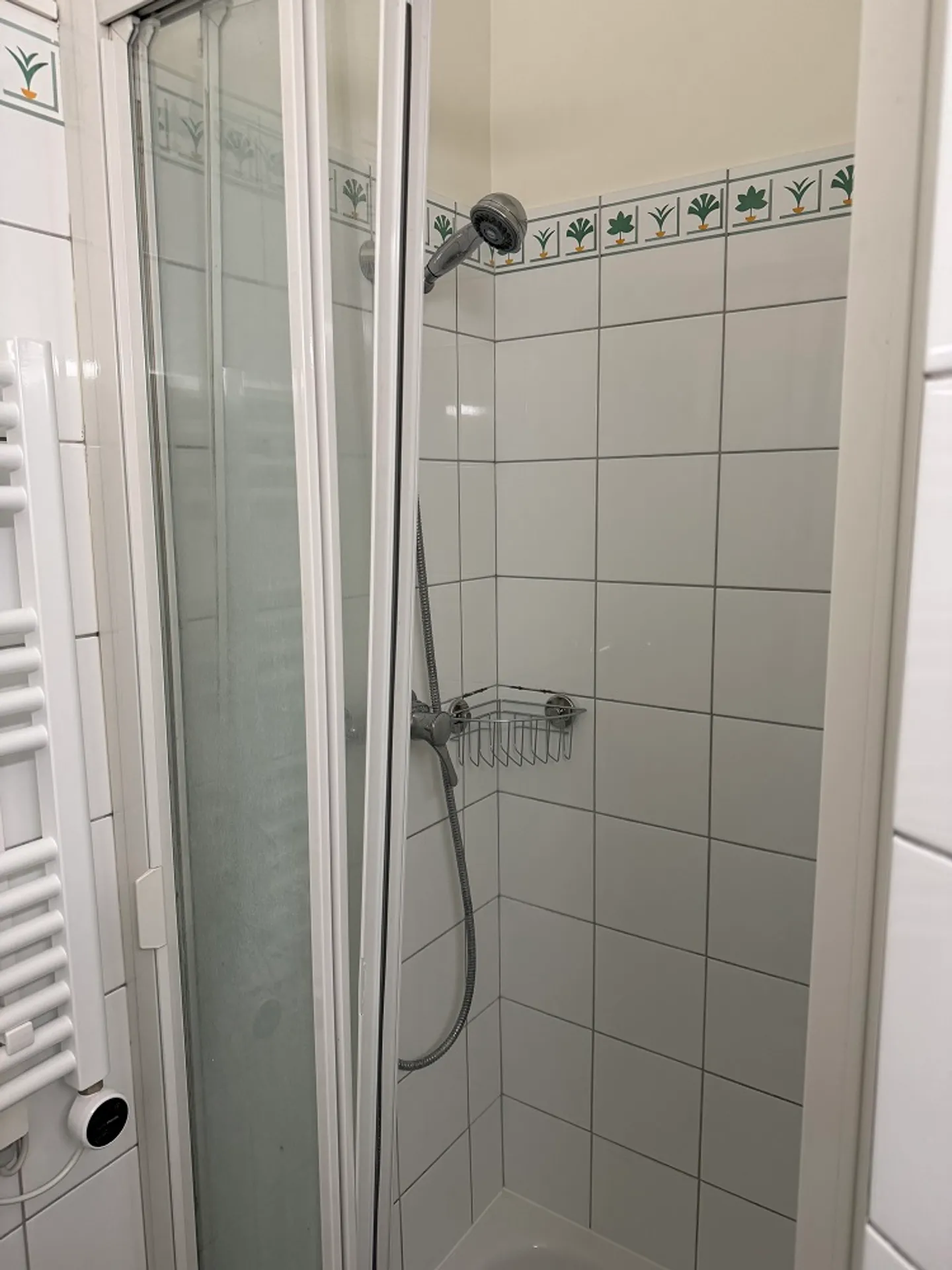 Camera 1 - Foto 2 di 4