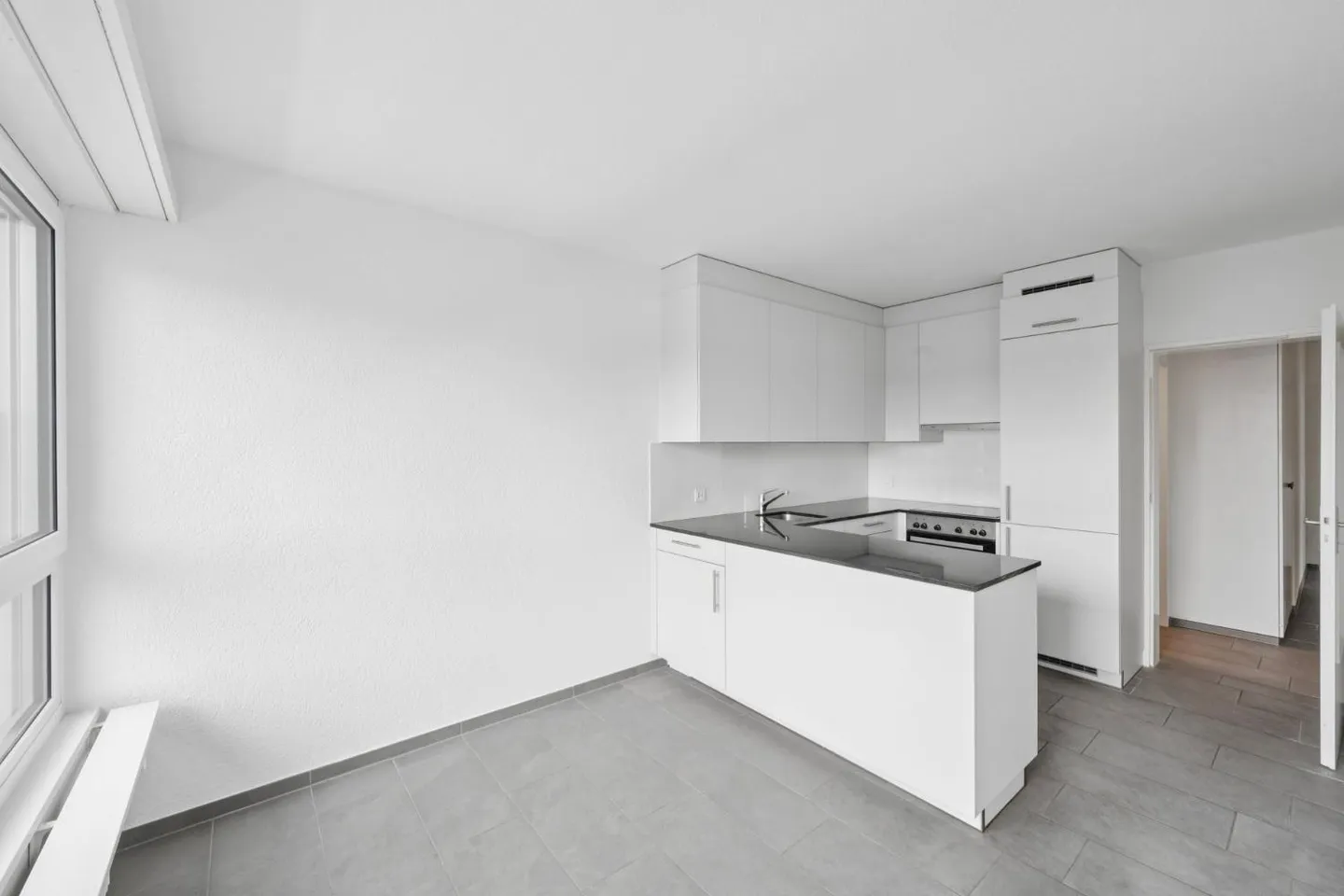 Appartement Charmant avec Balcon - Photo 3 sur 6