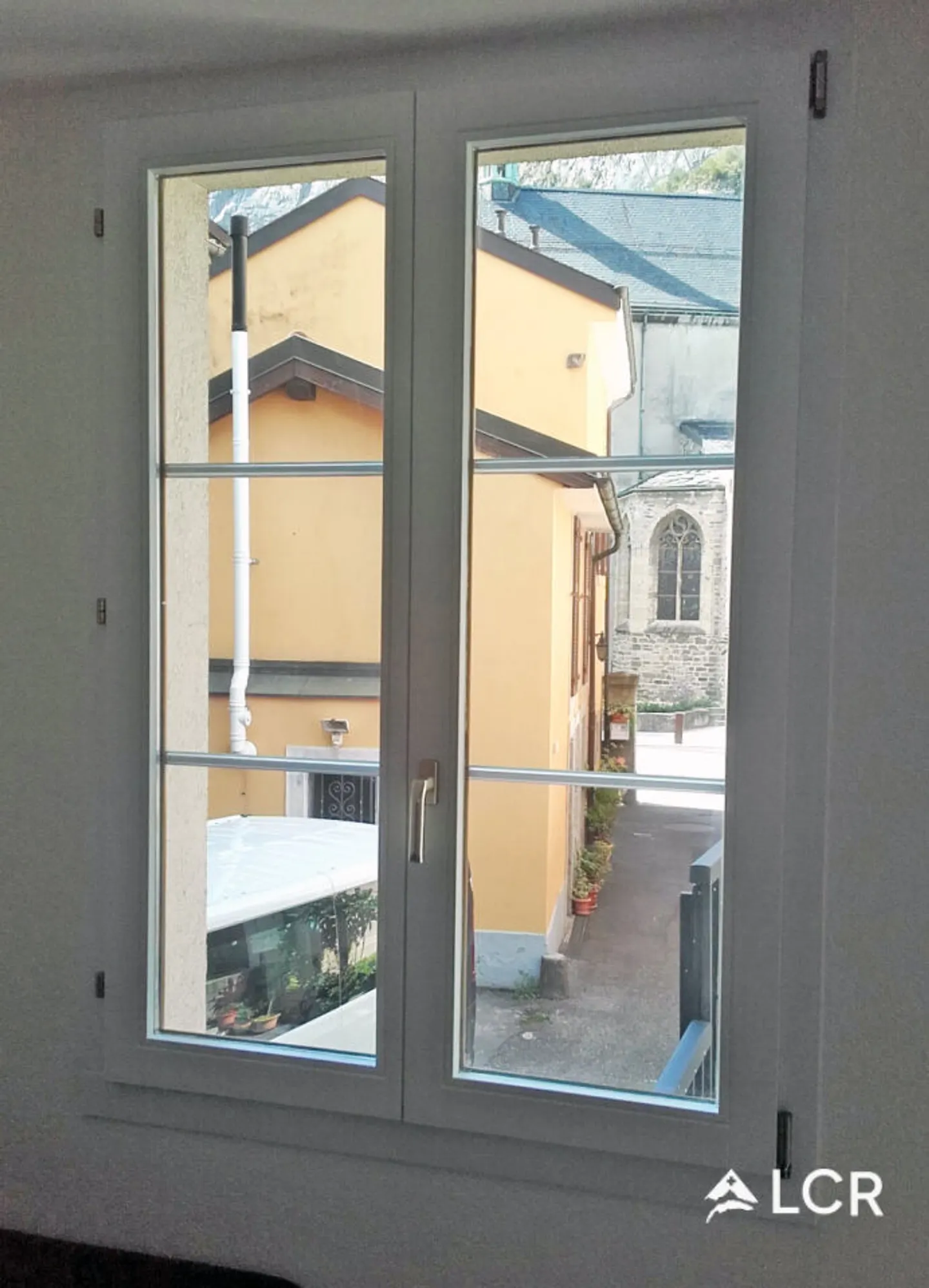 Immeuble mixte à Saint Maurice - Photo 3 sur 9