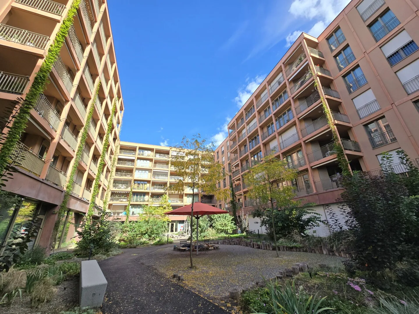 2 1/2-Room Apartment BILL Neuhegi - Photo 1 of 11