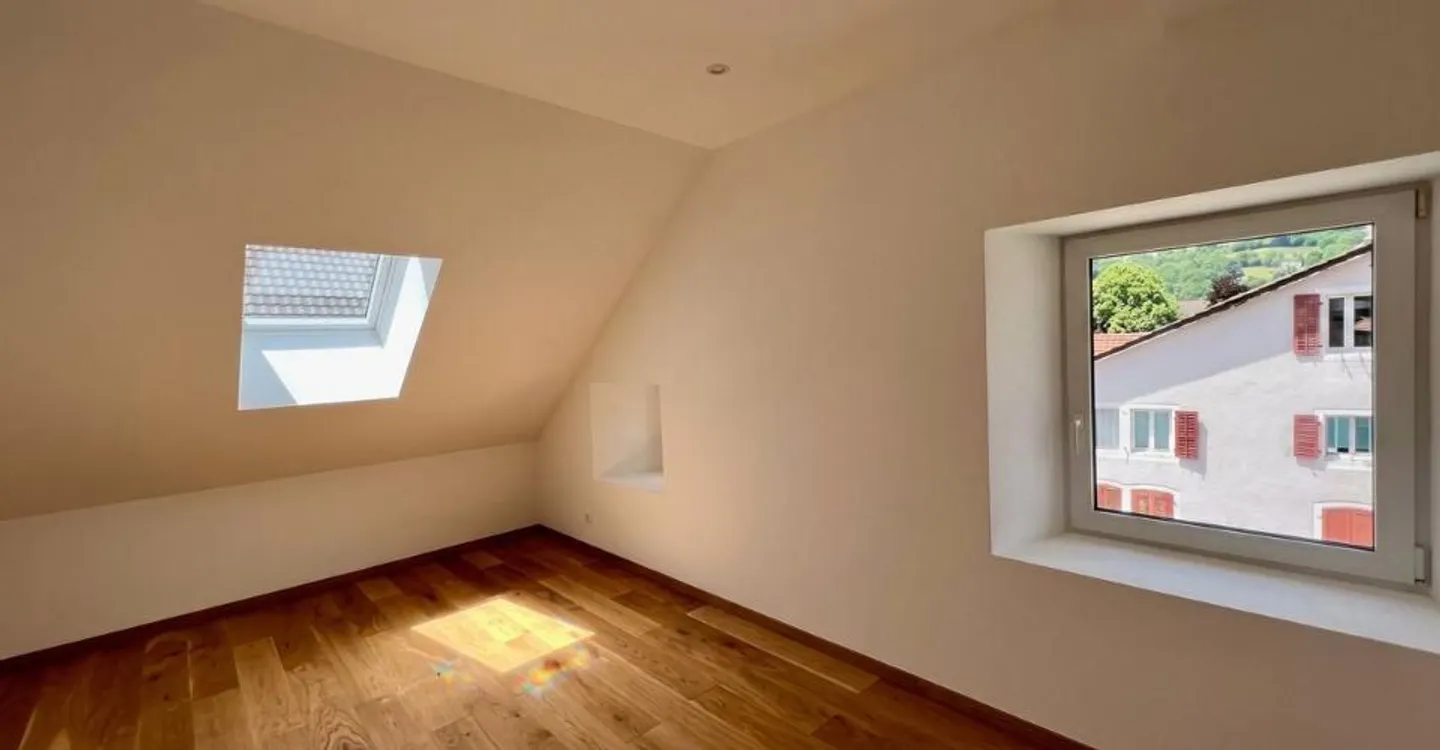 Appartement D - 2,5 pièces avec balcon et mezzanine, à Couvet - Foto 5 di 8
