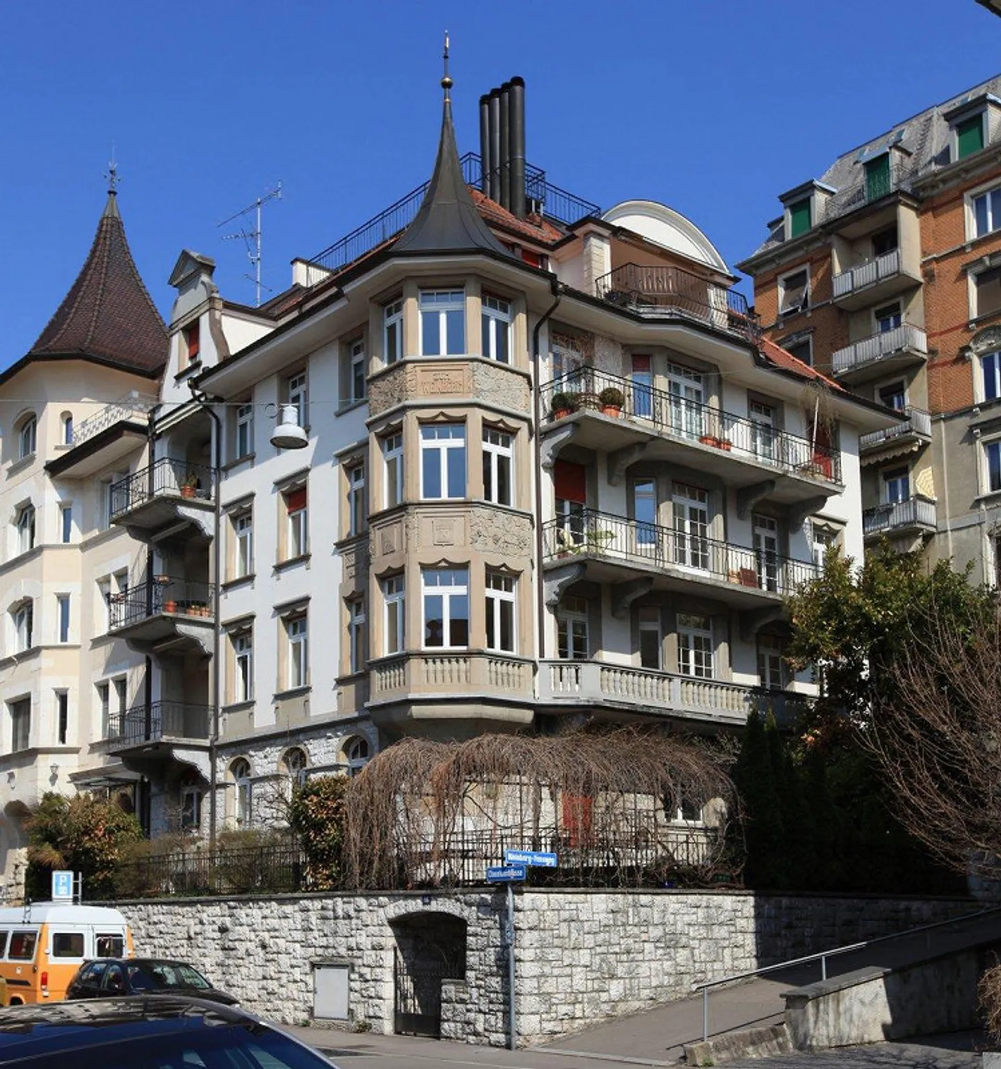 Appartamento rappresentativo di 4,5 stanze in un edificio d'epoca con camino e balconi vicino all'ETH - Foto 4 di 7