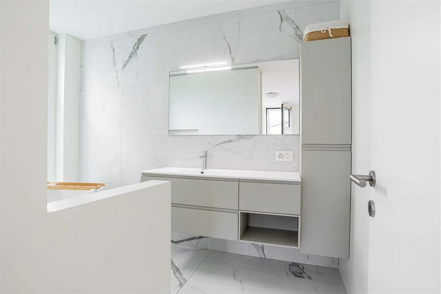 3,5 lokale elegante Wohnung mit privatem Garten - Foto 10 di 13