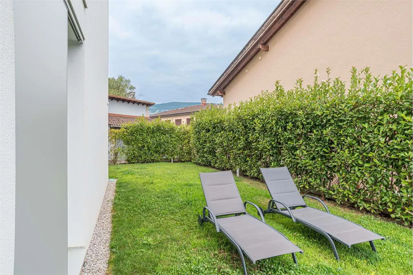 3,5 lokale elegante Wohnung mit privatem Garten - Foto 11 di 13