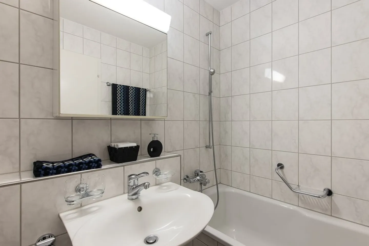 Spacious 2-room apartment near Tägipark - Photo 5 of 6