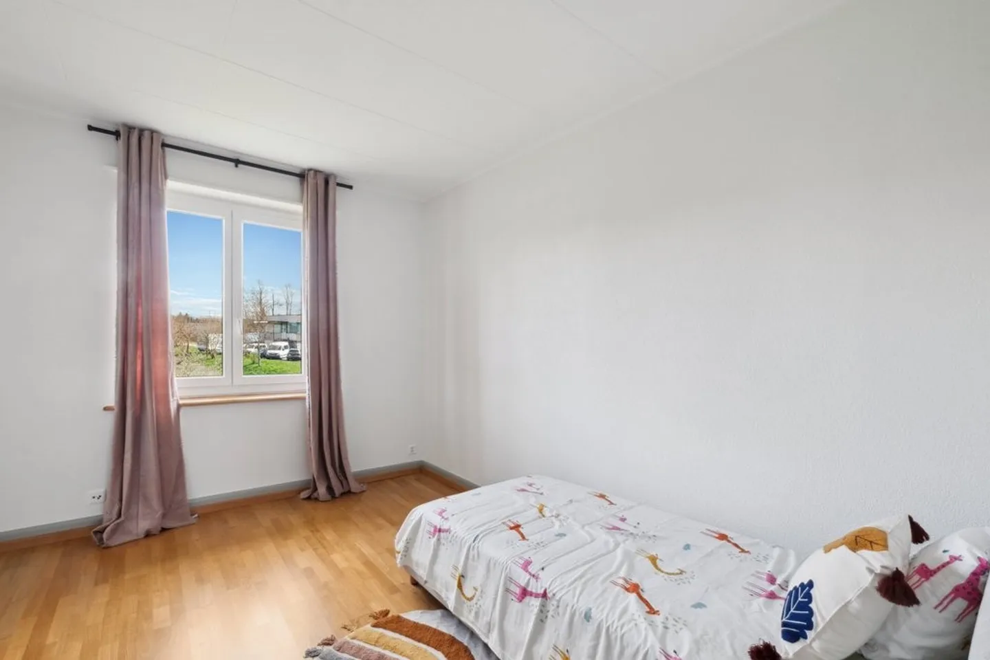 3.5 Room Apartment - Photo 6 of 9