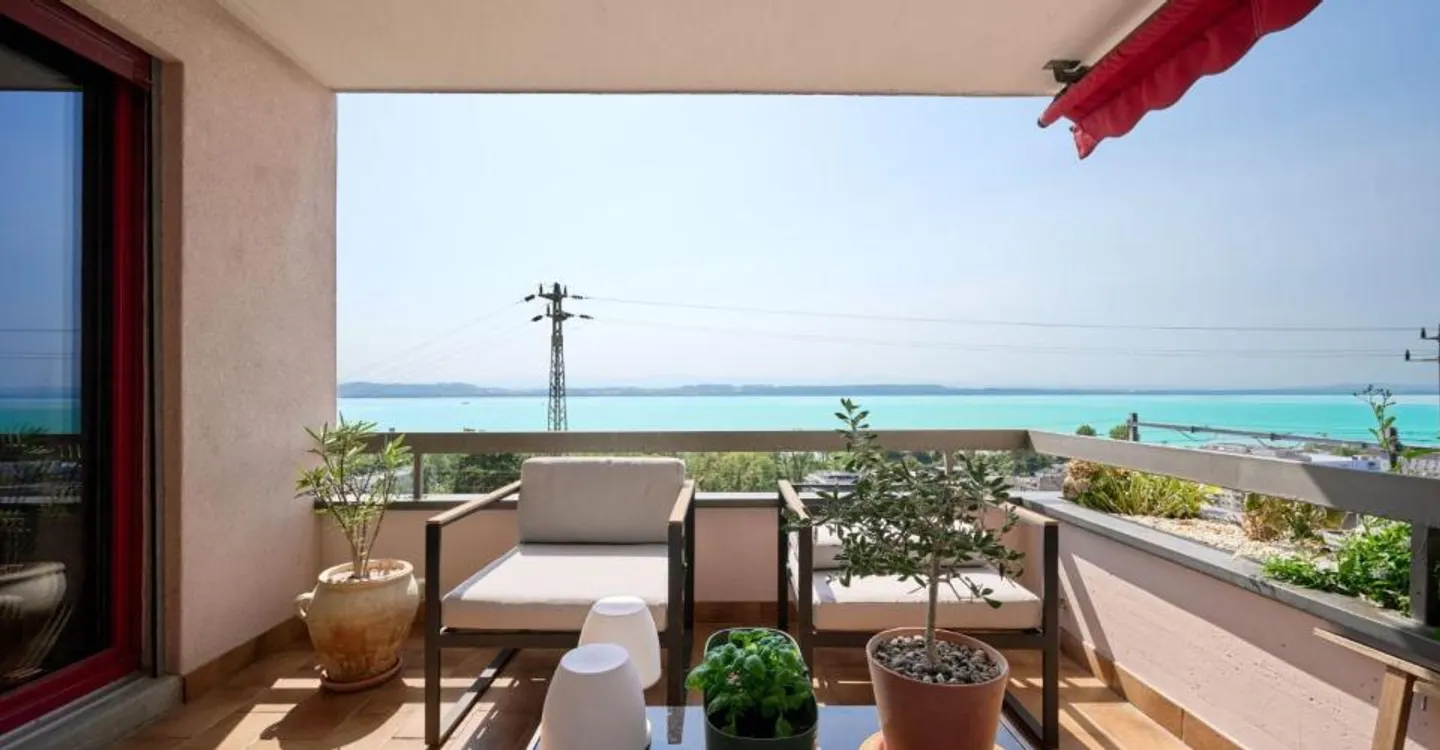 Appartamento di 4,5 locali con vista mozzafiato sul lago - Foto 2 di 6