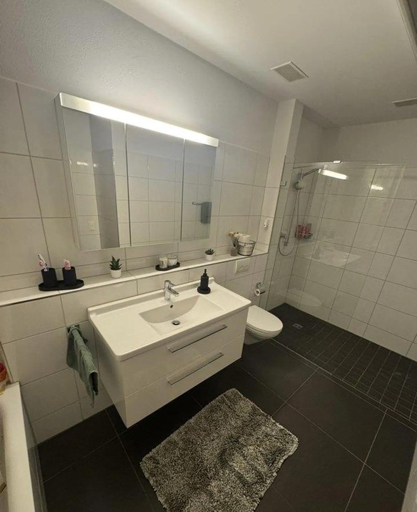 Moderne und grosszügige 3.5-ZWG in Felben-Wellhausen! - Foto 13 von 14