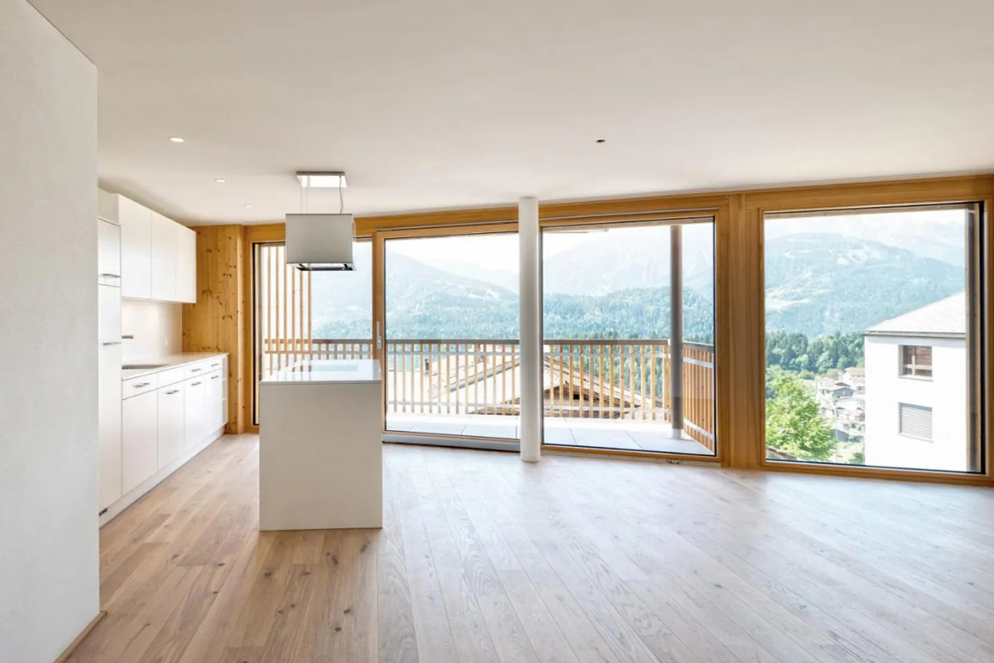 Grande Appartamento Moderno con Vista - Foto 2 di 6