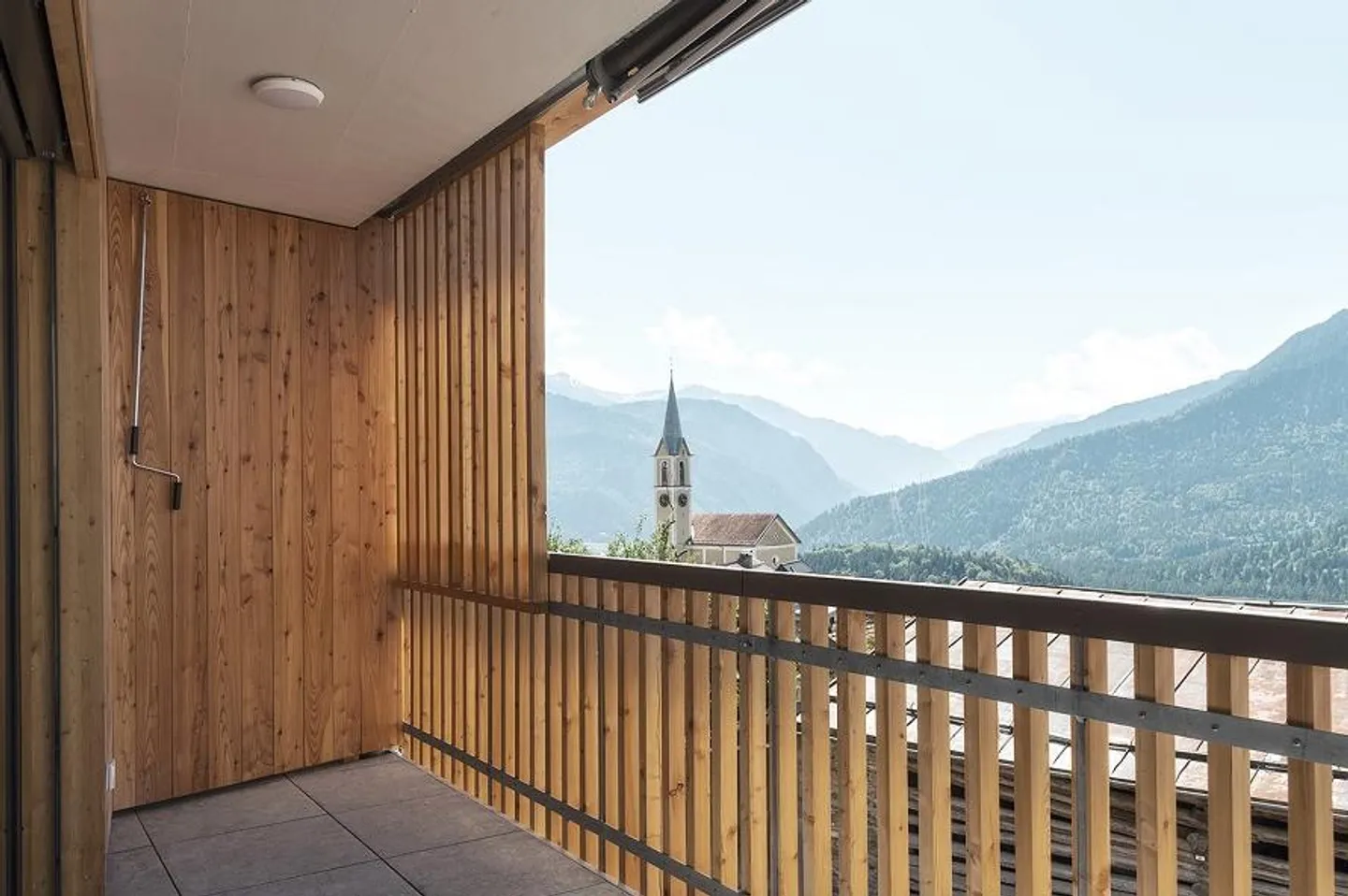 Grande Appartamento Moderno con Vista - Foto 4 di 6