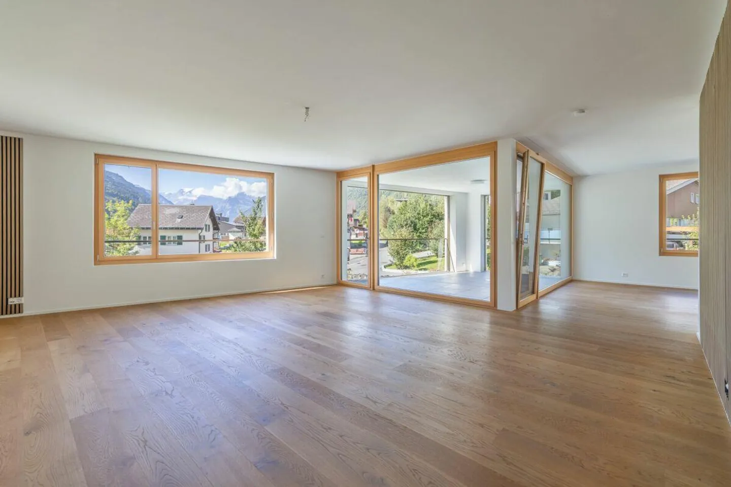 Appartement 4.5 pièces avec vue panoramique dégagée - Photo 3 sur 13