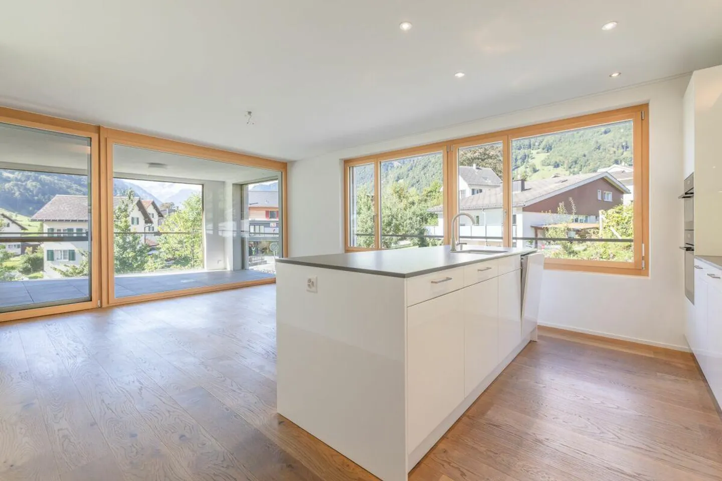 Appartement 4.5 pièces avec vue panoramique dégagée - Photo 8 sur 13
