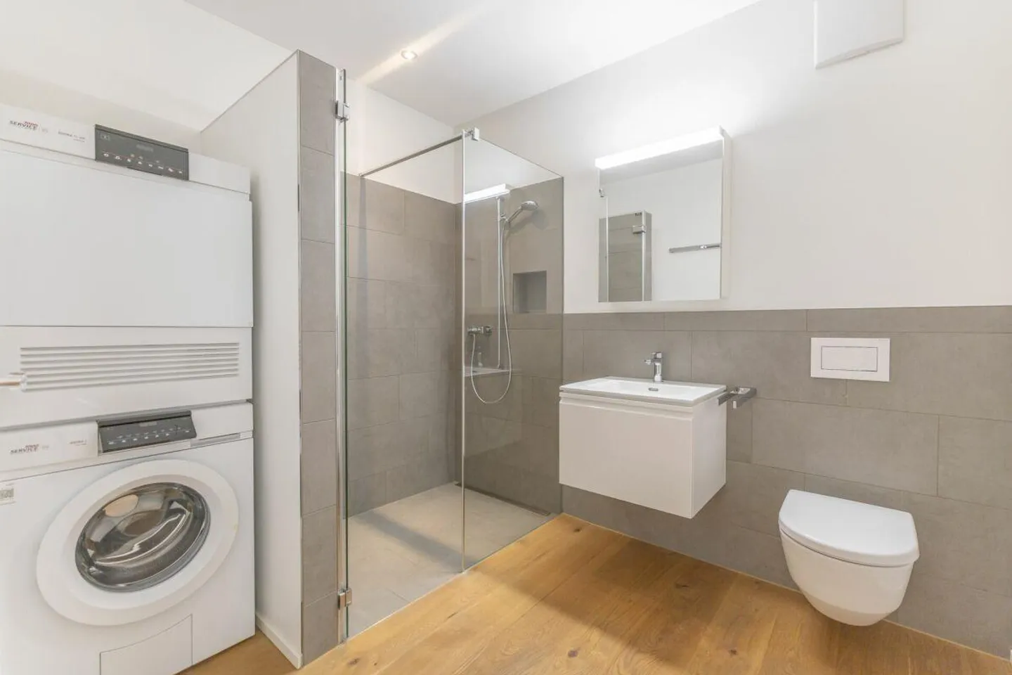 Appartement 4.5 pièces avec vue panoramique dégagée - Photo 11 sur 13
