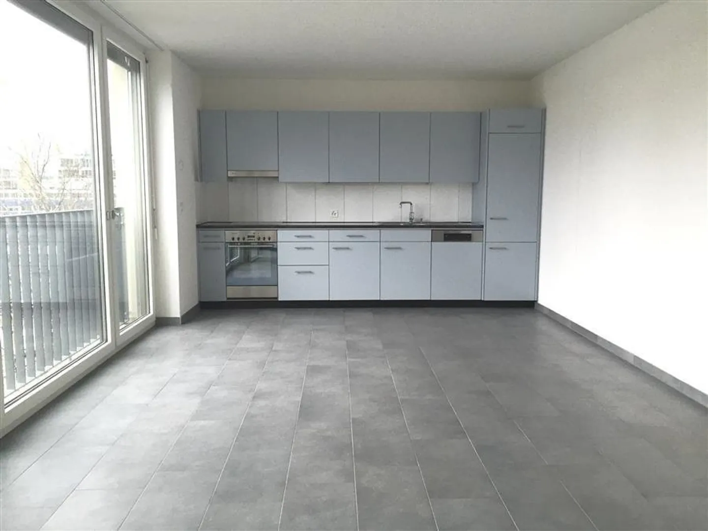 Trendy Living in Zurich-North - Photo 7 of 9