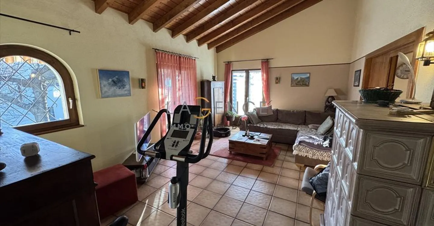 Charming Detached Villa in Veyras - Photo 2 of 4