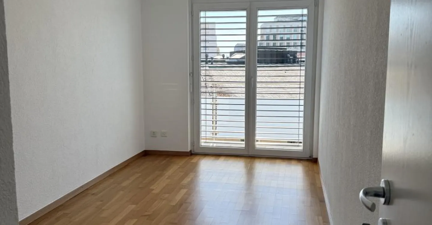 Wunderschöne 4,5 Zimmer von 101 m2 mit Balkon in Lausanne - Foto 4 von 12