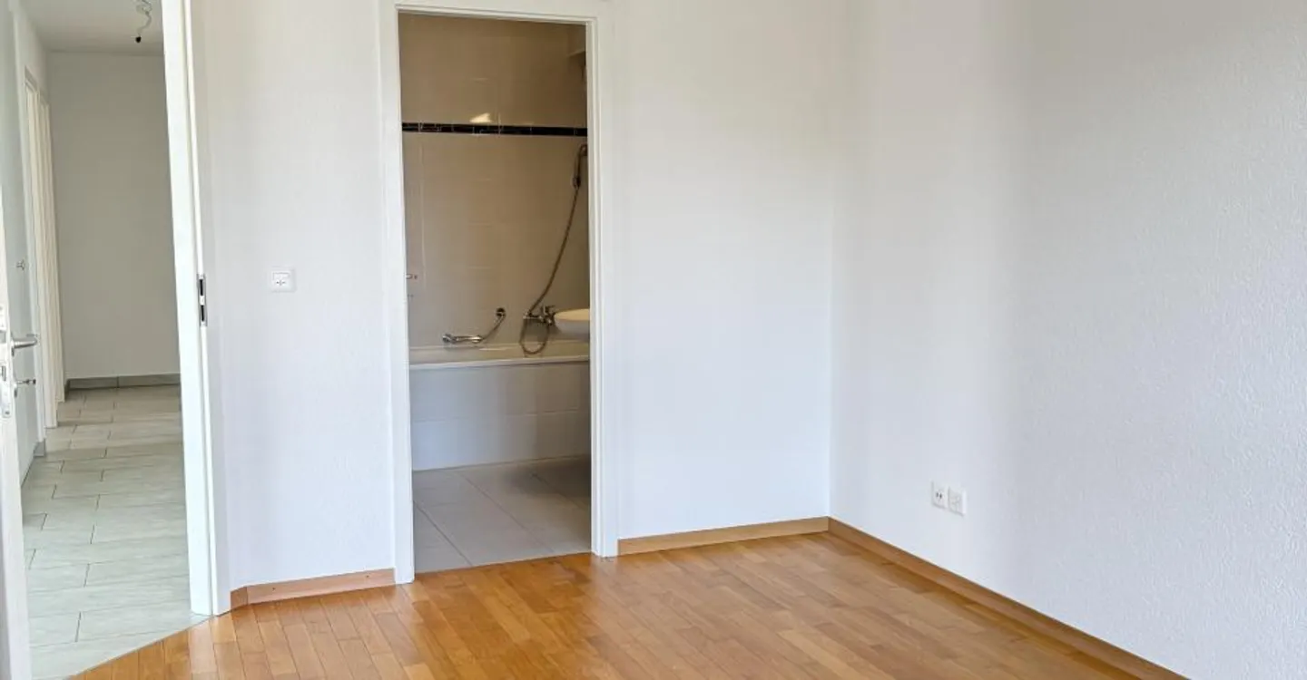 Wunderschöne 4,5 Zimmer von 101 m2 mit Balkon in Lausanne - Foto 5 von 12