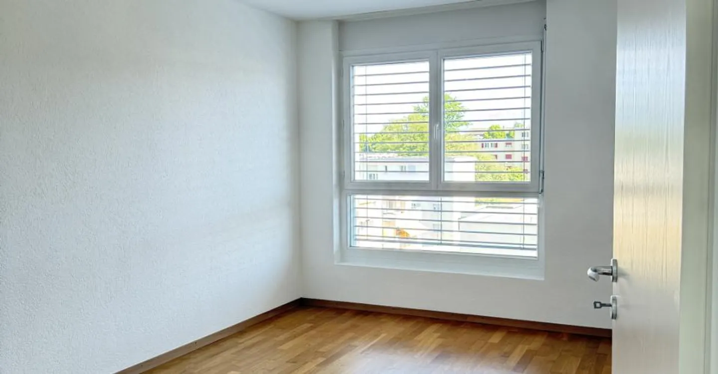 Wunderschöne 4,5 Zimmer von 101 m2 mit Balkon in Lausanne - Foto 9 von 12