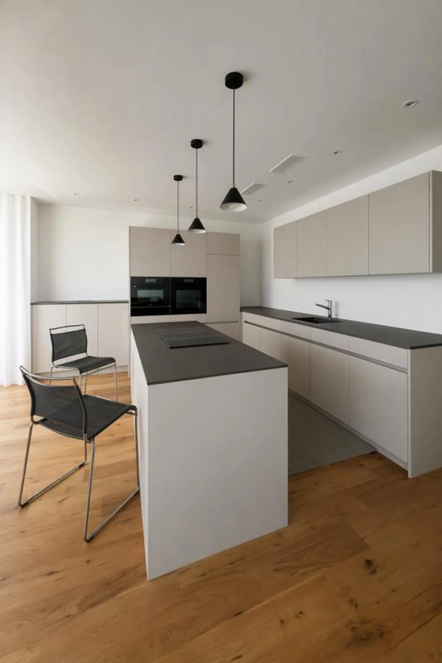Exklusives Wohnen mit Weitblick - Foto 2 von 9