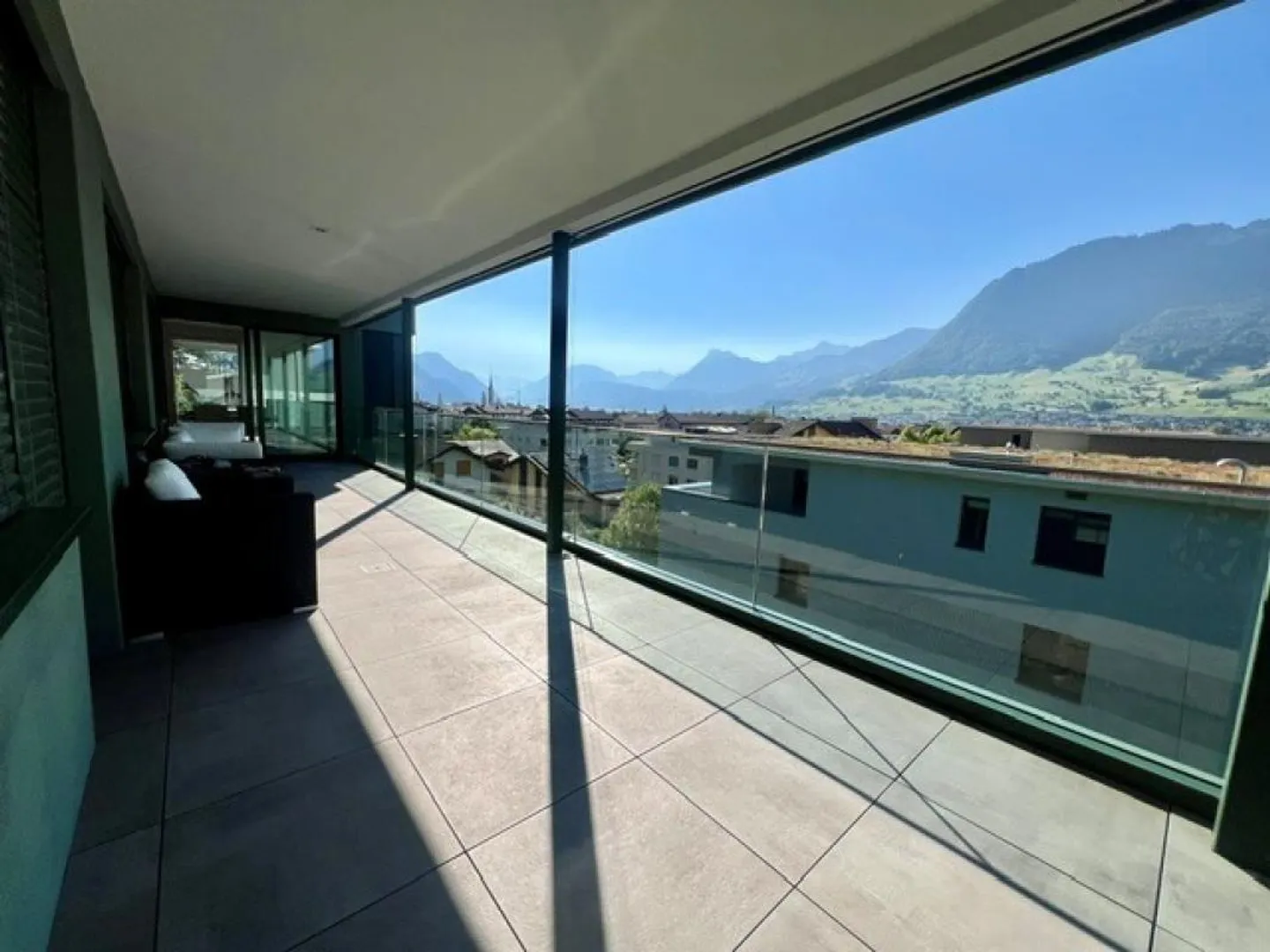 Exklusives Wohnen mit Weitblick - Foto 8 von 9