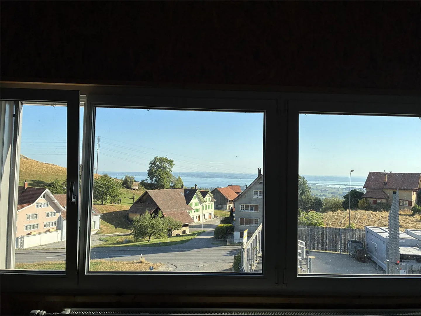 Hall commerciale, atelier et avant-cour – Pratique et polyvalent - Photo 9 sur 15