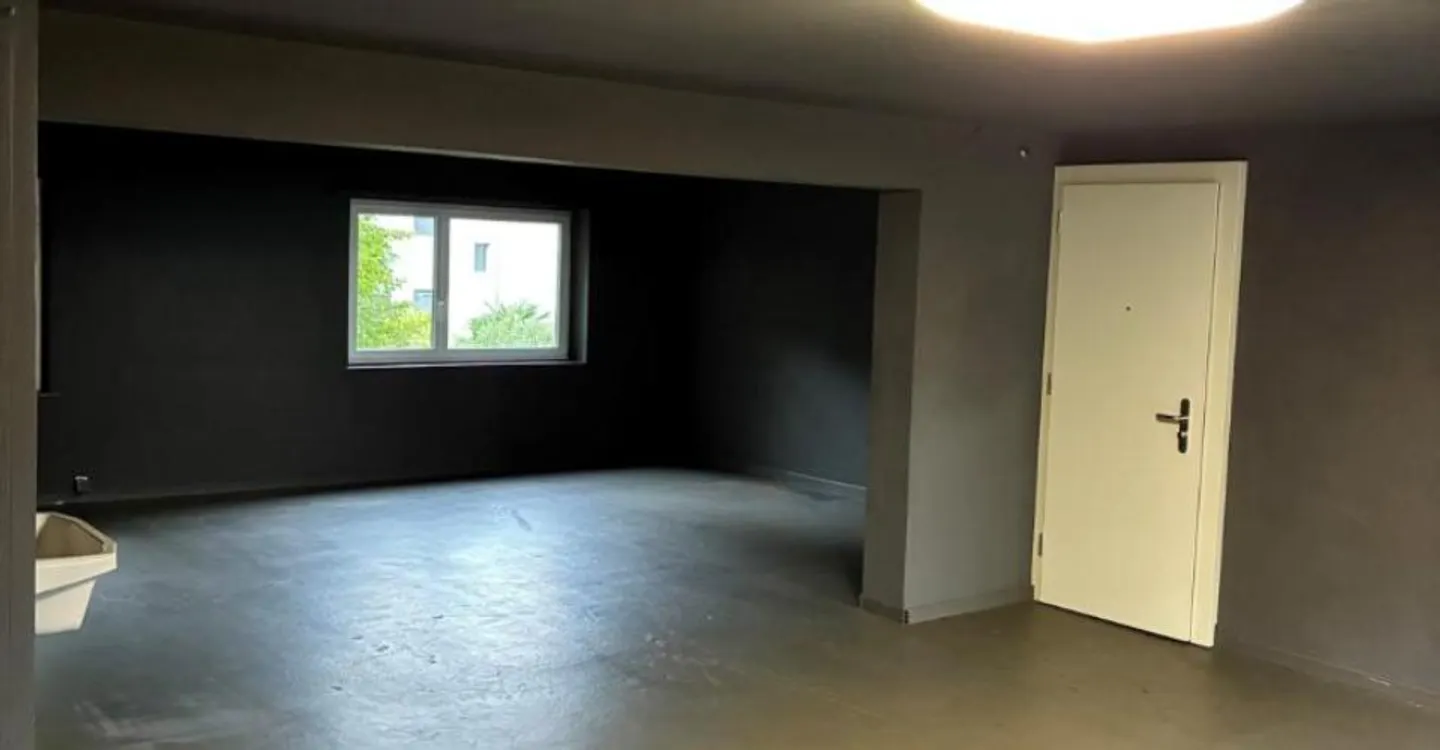 Office space for rent - Photo 2 of 4