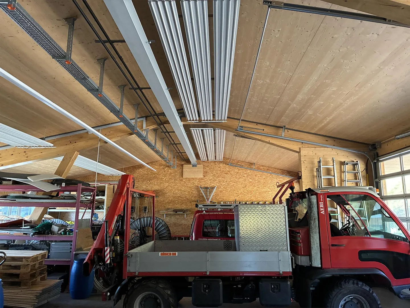 Hall commerciale, atelier et avant-cour – Pratique et polyvalent - Photo 13 sur 15