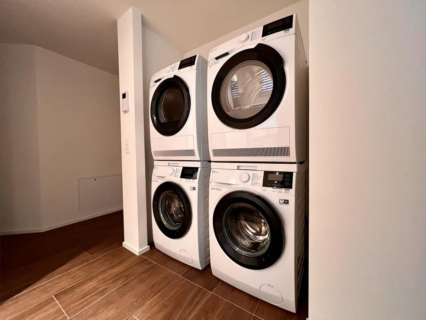 Modern WG Room (Wallisellen) - Photo 1 of 9