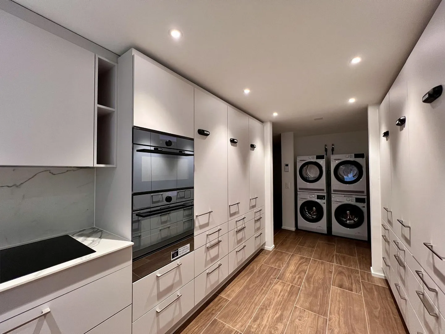 Modern WG Room (Wallisellen) - Photo 3 of 9