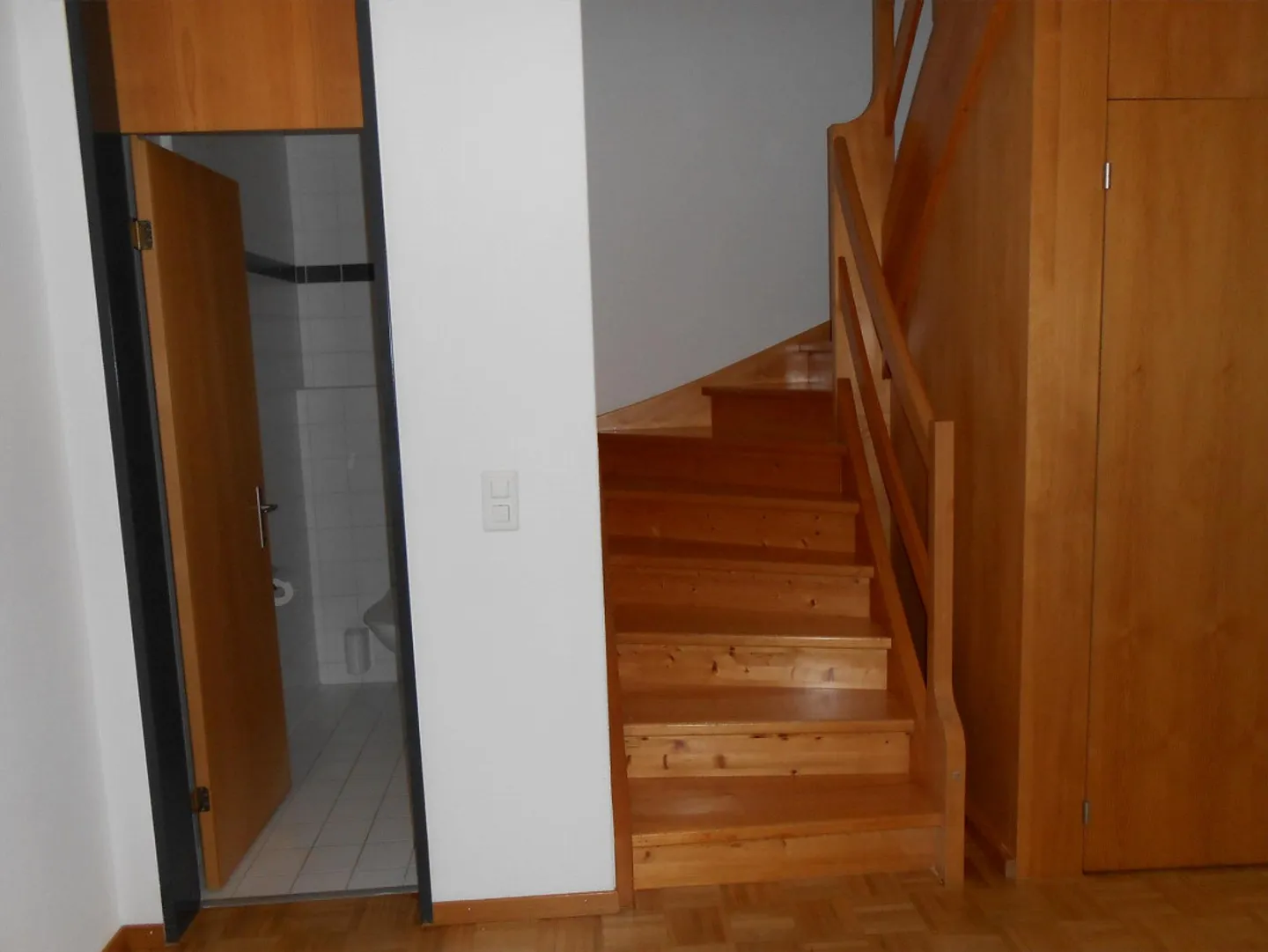 Original, comfortable 4 1/2 room apartment - Photo 4 of 9