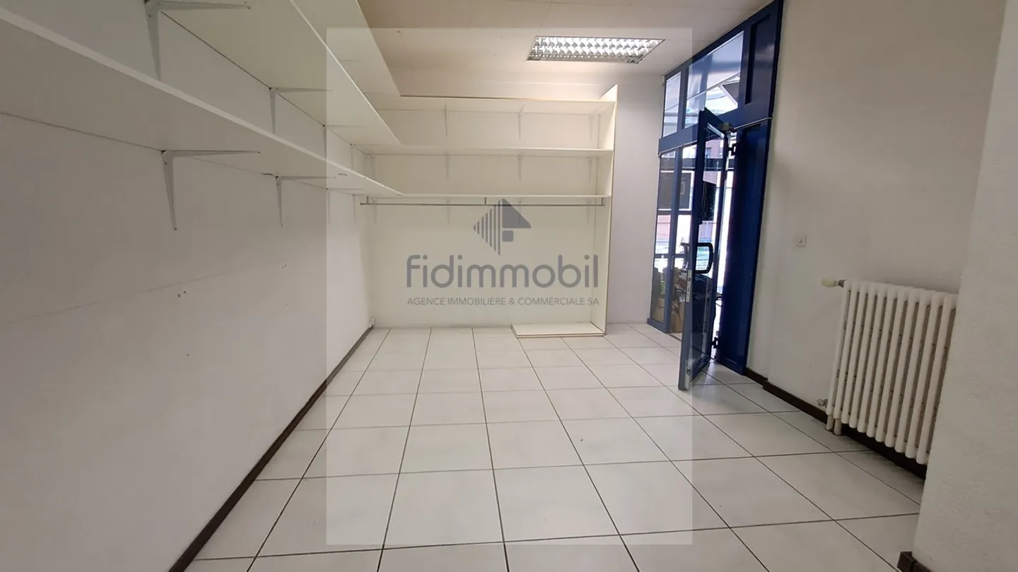 Salle de stockage, directement dans le centre-ville - Photo 1 sur 2