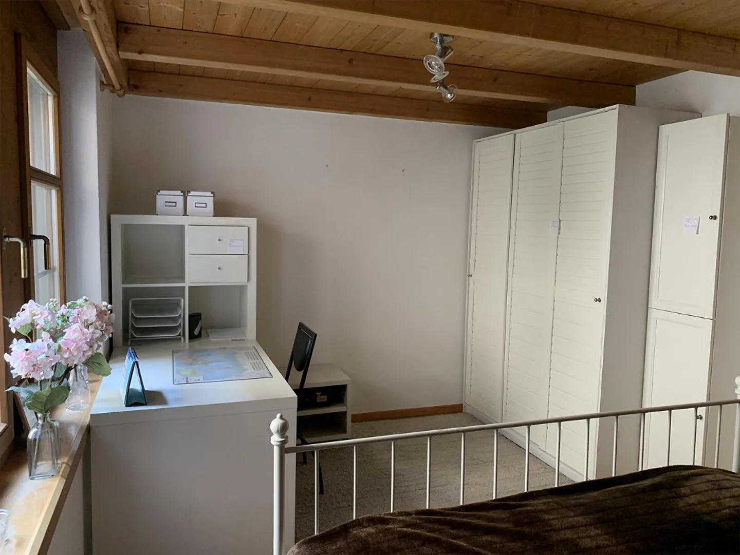 Appartement 2 1/2 pièces avec place assise sur cour dans la vieille ville - Photo 7 sur 12