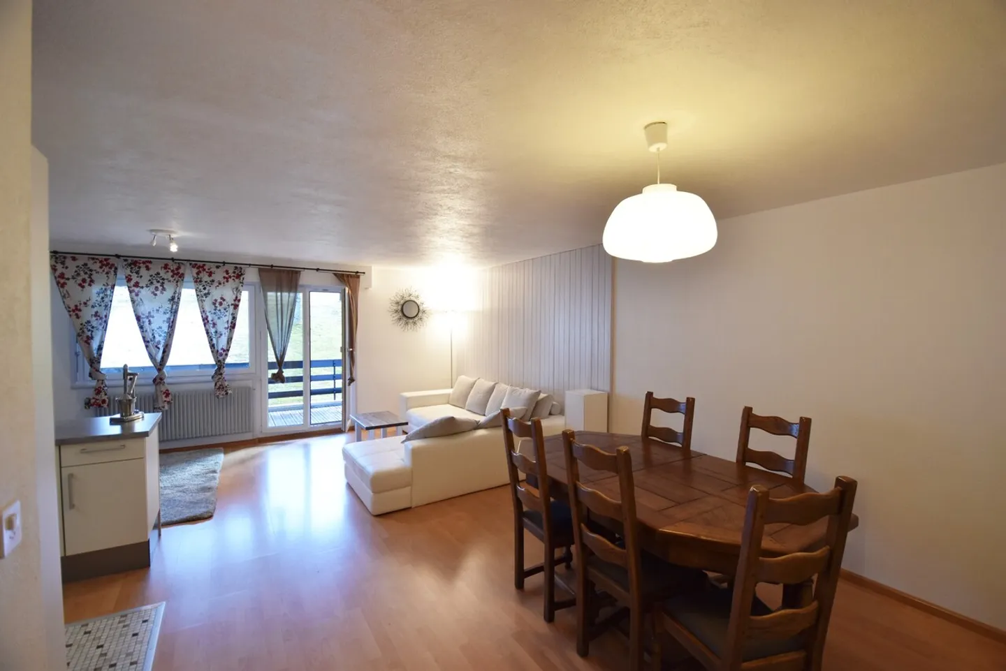 Votre prochain havre de paix - Appartement rénové - Photo 3 sur 13