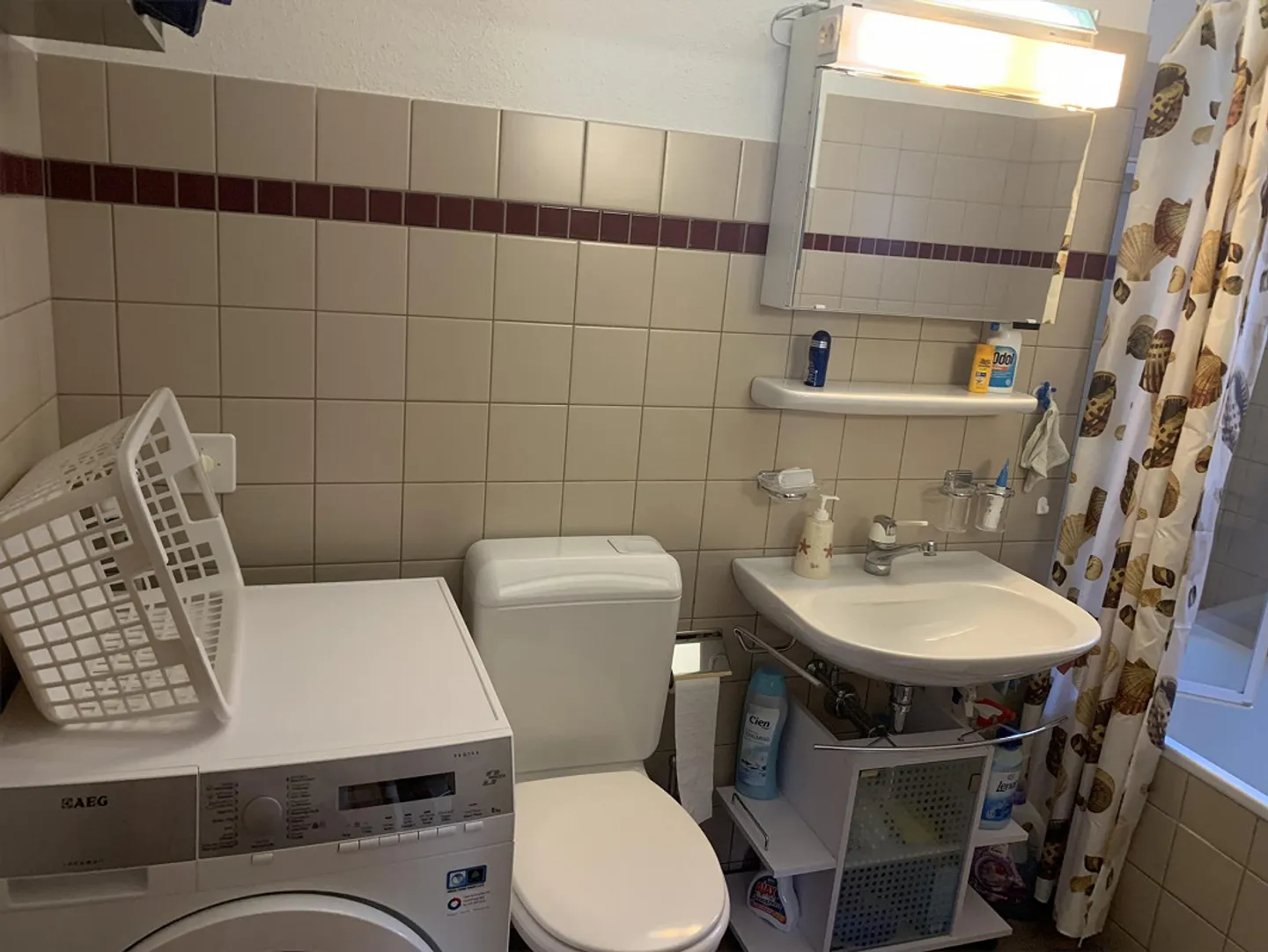 Appartement 2 1/2 pièces avec place assise sur cour dans la vieille ville - Photo 9 sur 12