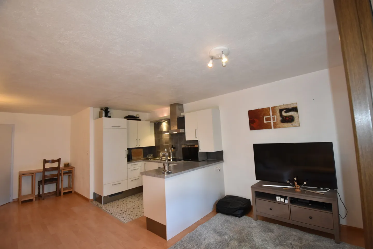Votre prochain havre de paix - Appartement rénové - Photo 4 sur 13