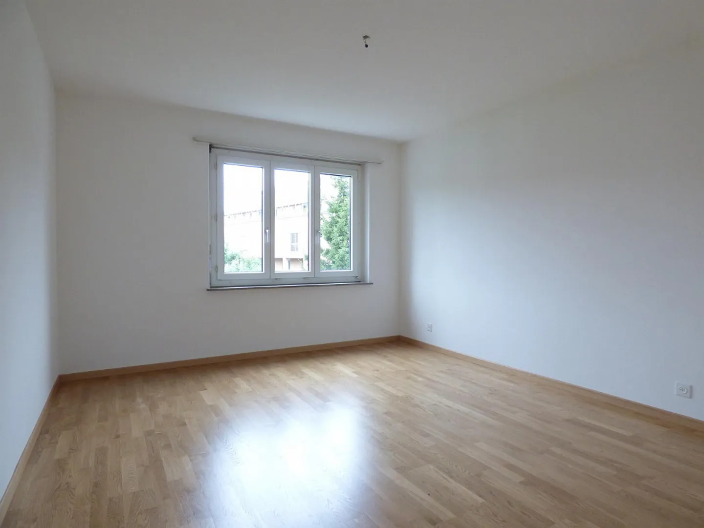 Charmant appartement 3 pièces - Photo 3 sur 8