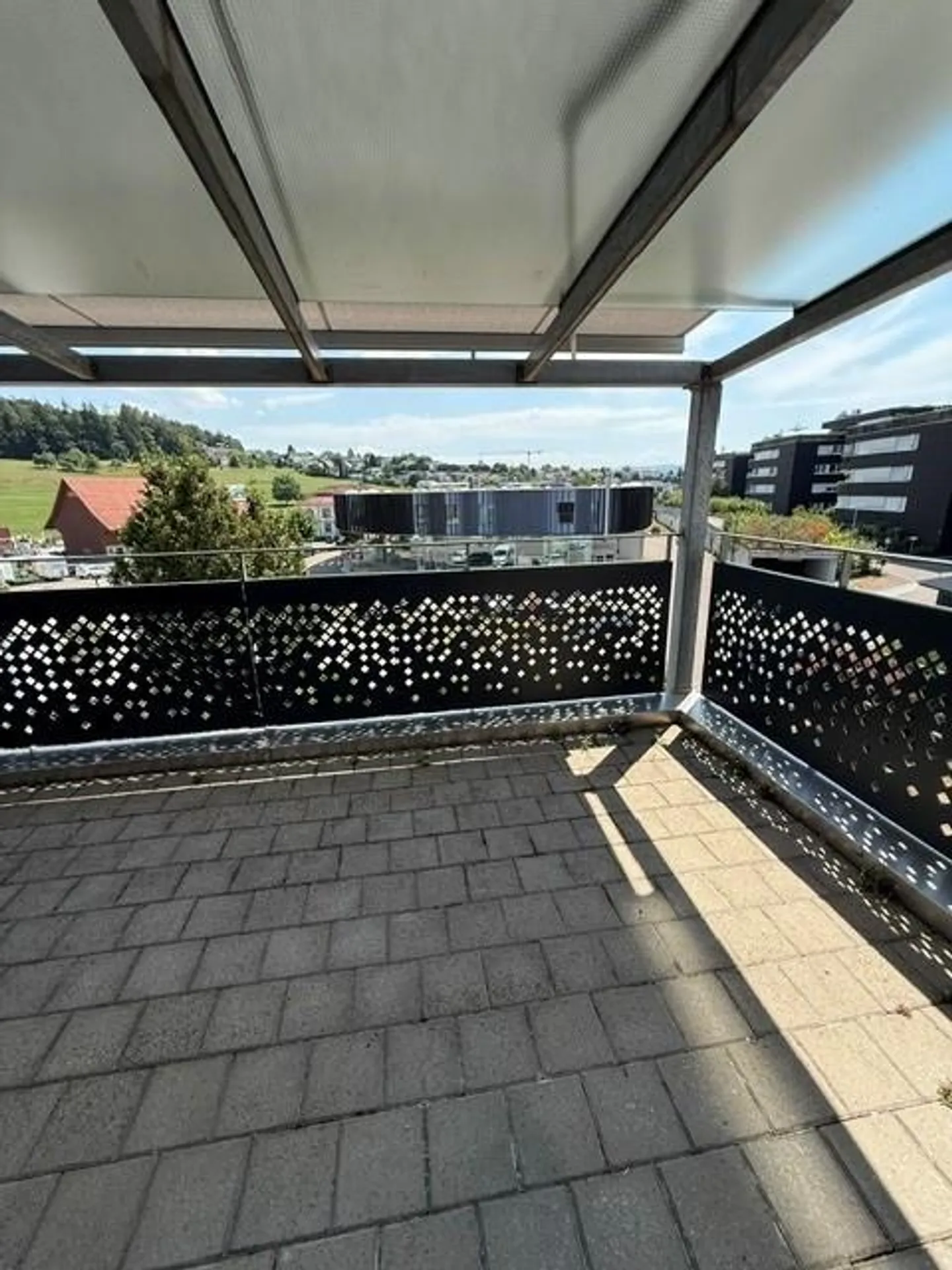 Attico con grande terrazza - Foto 2 di 15