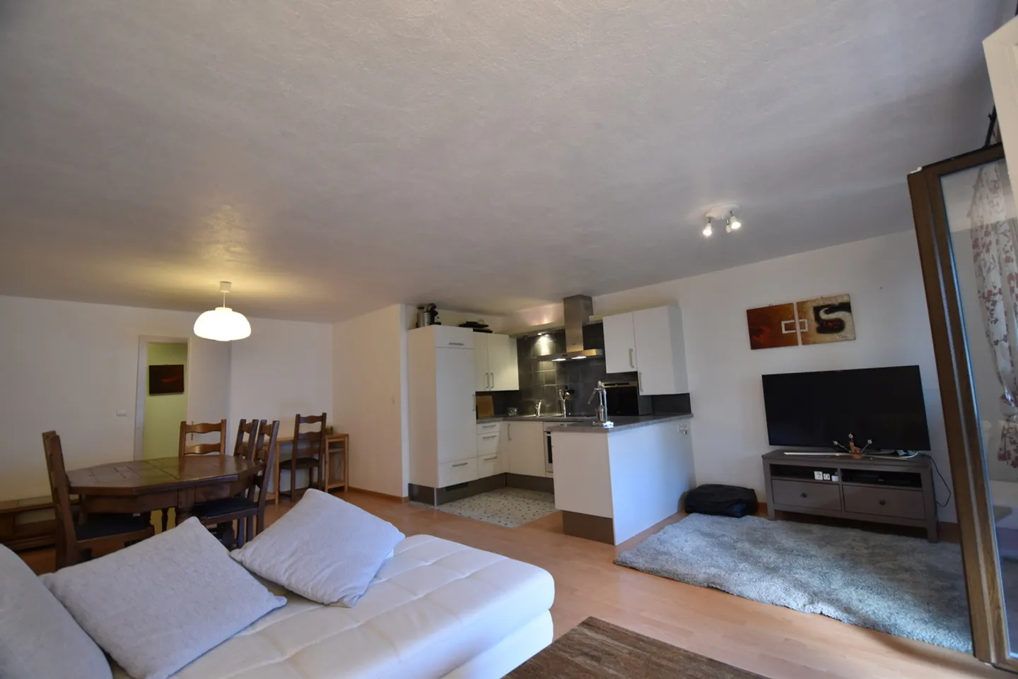 Votre prochain havre de paix - Appartement rénové - Photo 5 sur 13