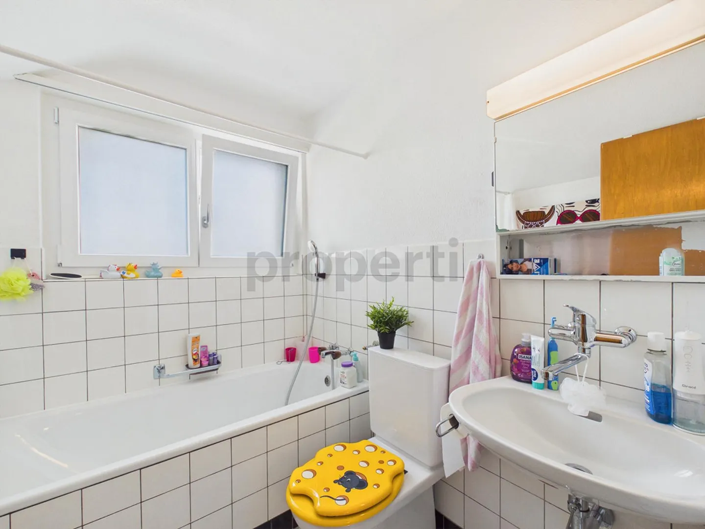 Paradiso familiare con grande giardino - Casa di 6,5 stanze a Möriken AG - Foto 8 di 12