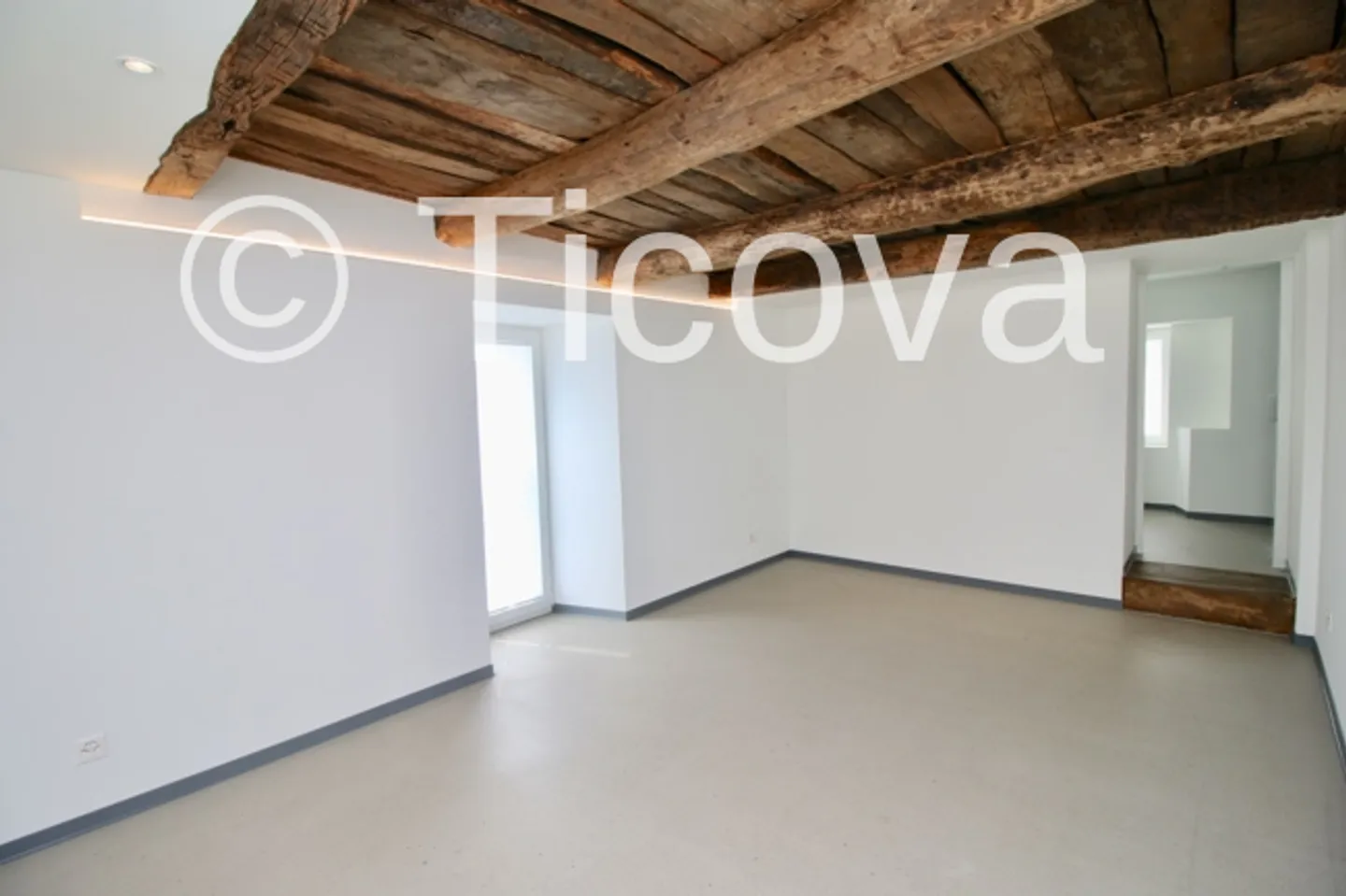 Appartamento in affitto - Foto 4 di 12