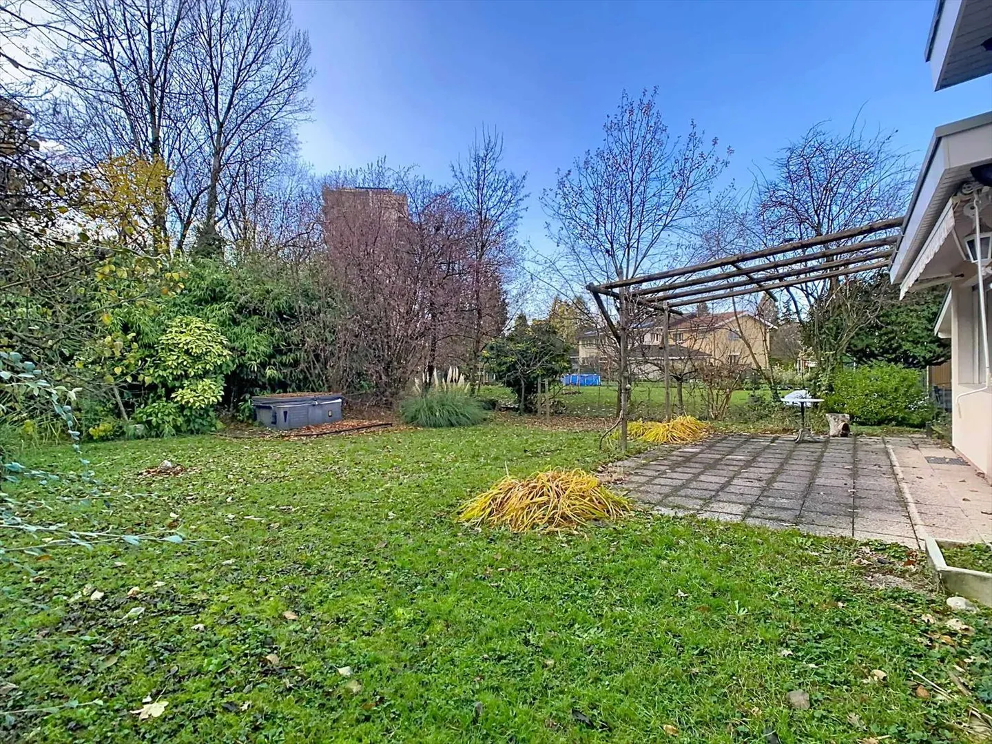 Maison contiguë 6 pièces - Photo 8 sur 9