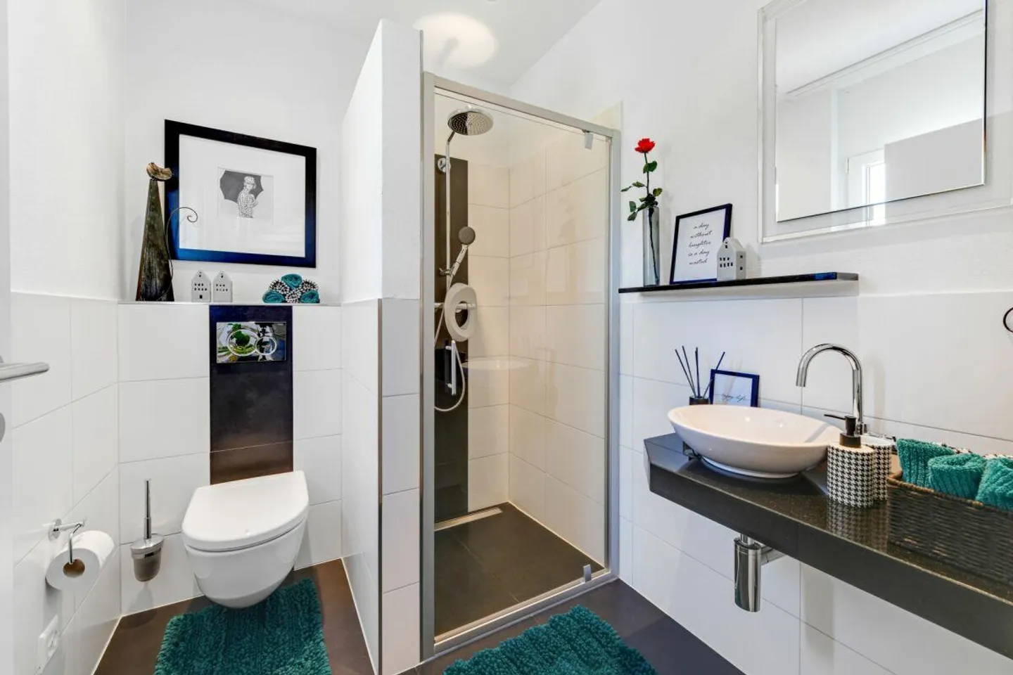 Esperienza abitativa moderna con vista - Casa unifamiliare con piscina, idillio da giardino e vista panoramica - Foto 8 di 28
