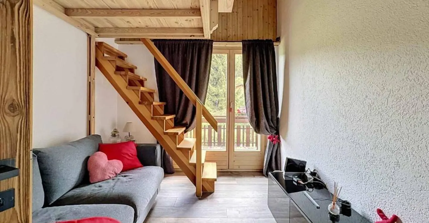 Stunning Duplex with Alpine Views - Photo 7 of 12