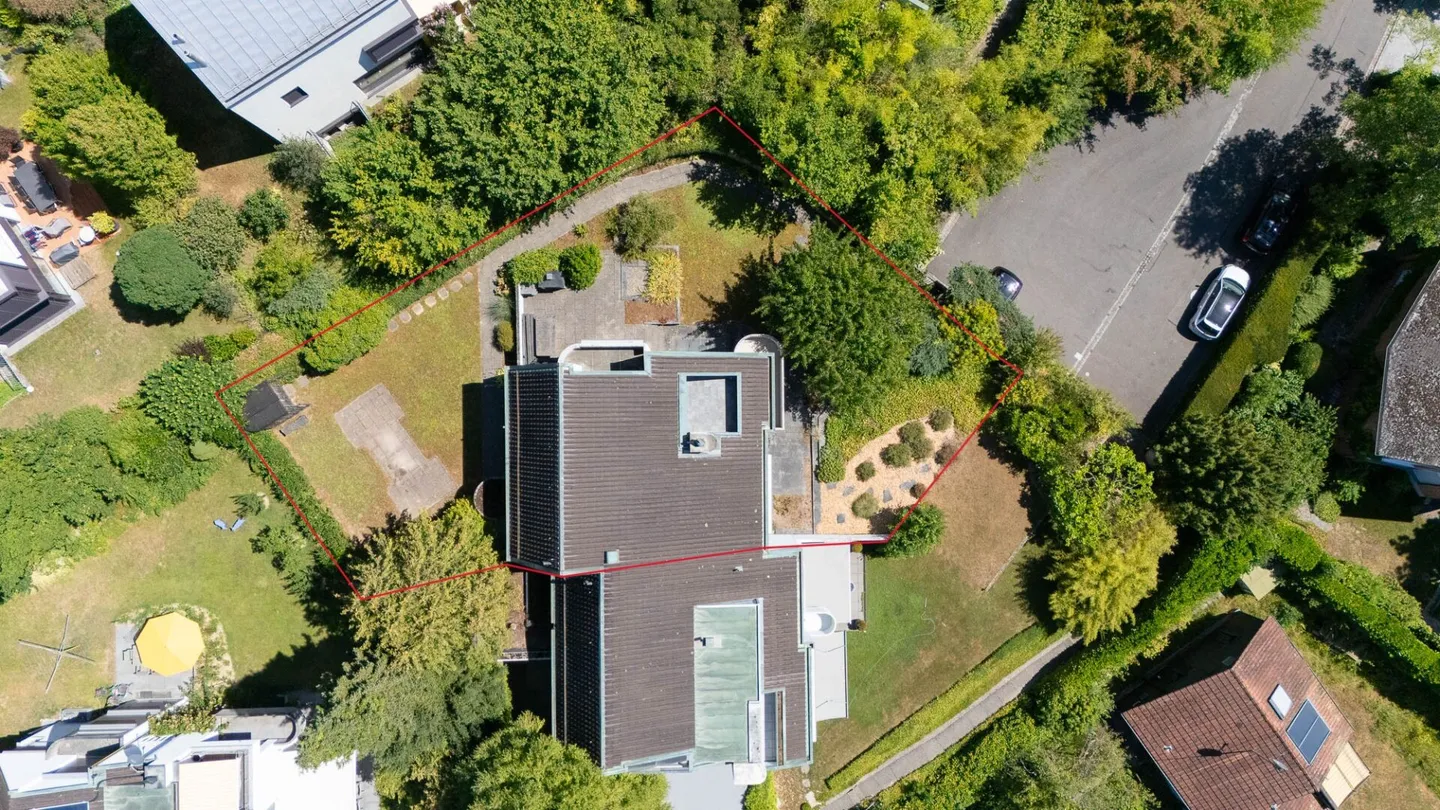 Grosszügiges 6.5 Z' Architektenhaus mit viel Platz, Garten und Potenzial - Photo 12 of 13
