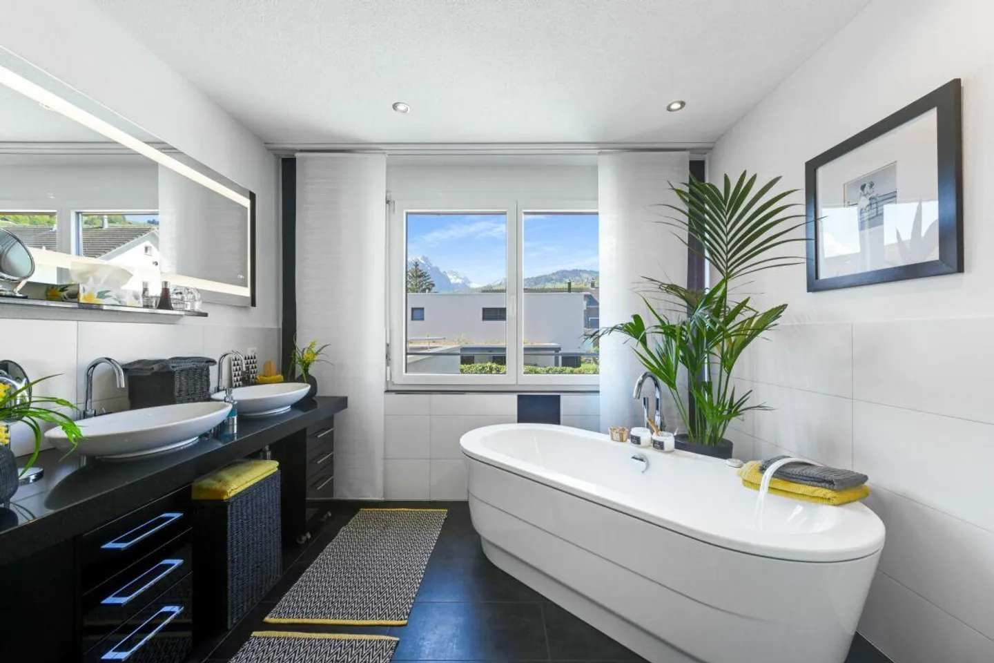 Esperienza abitativa moderna con vista - Casa unifamiliare con piscina, idillio da giardino e vista panoramica - Foto 14 di 28