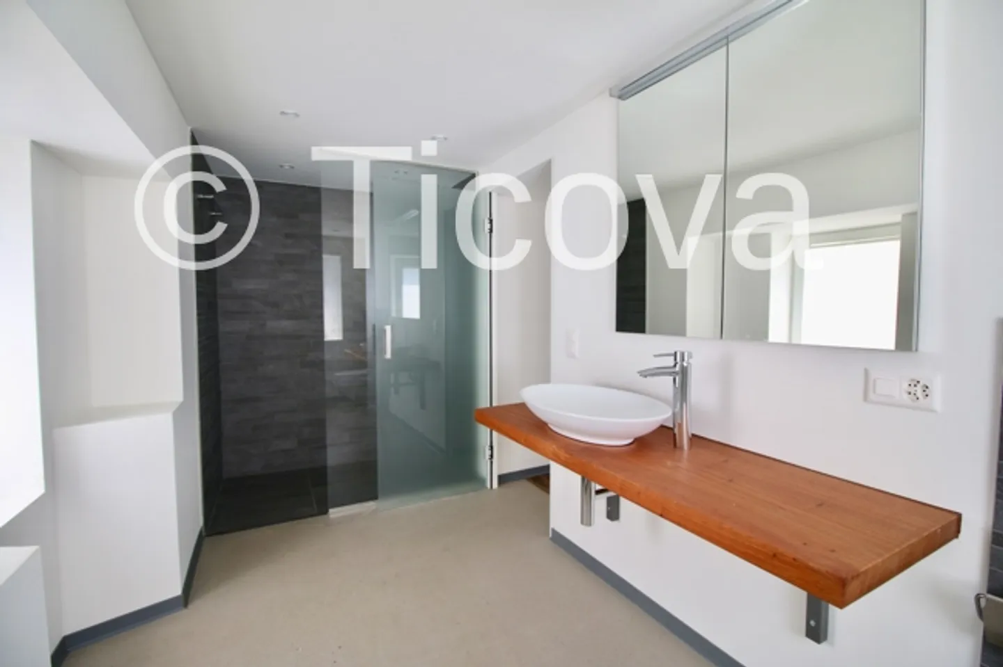 Appartamento in affitto - Foto 8 di 12