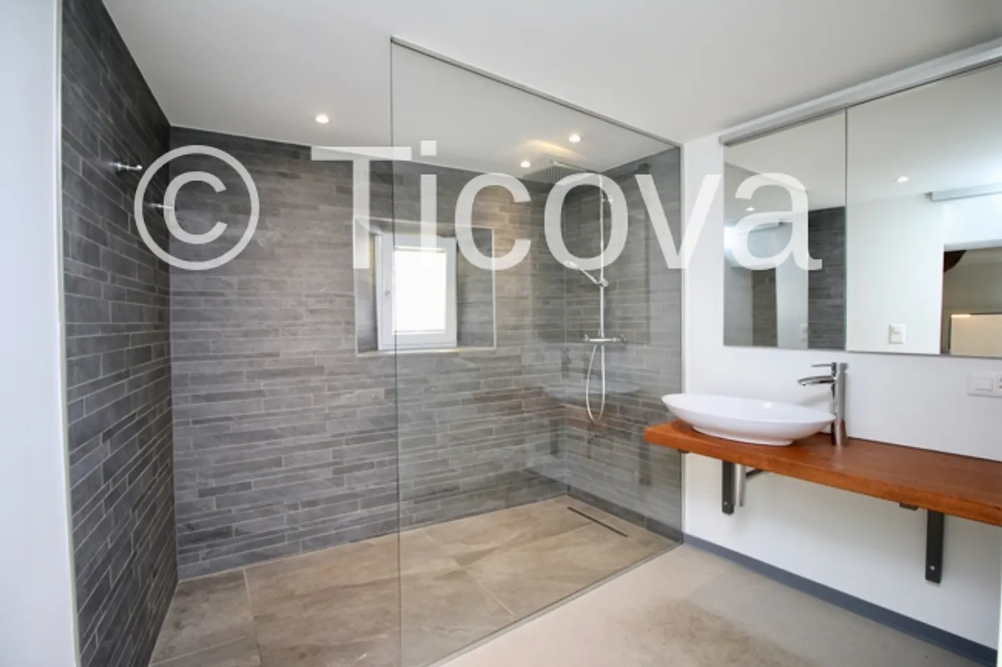 Appartamento in affitto - Foto 10 di 12