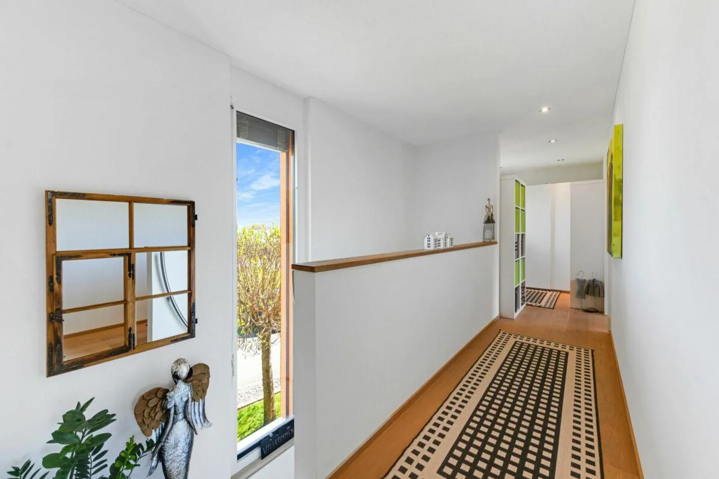 Esperienza abitativa moderna con vista - Casa unifamiliare con piscina, idillio da giardino e vista panoramica - Foto 17 di 28