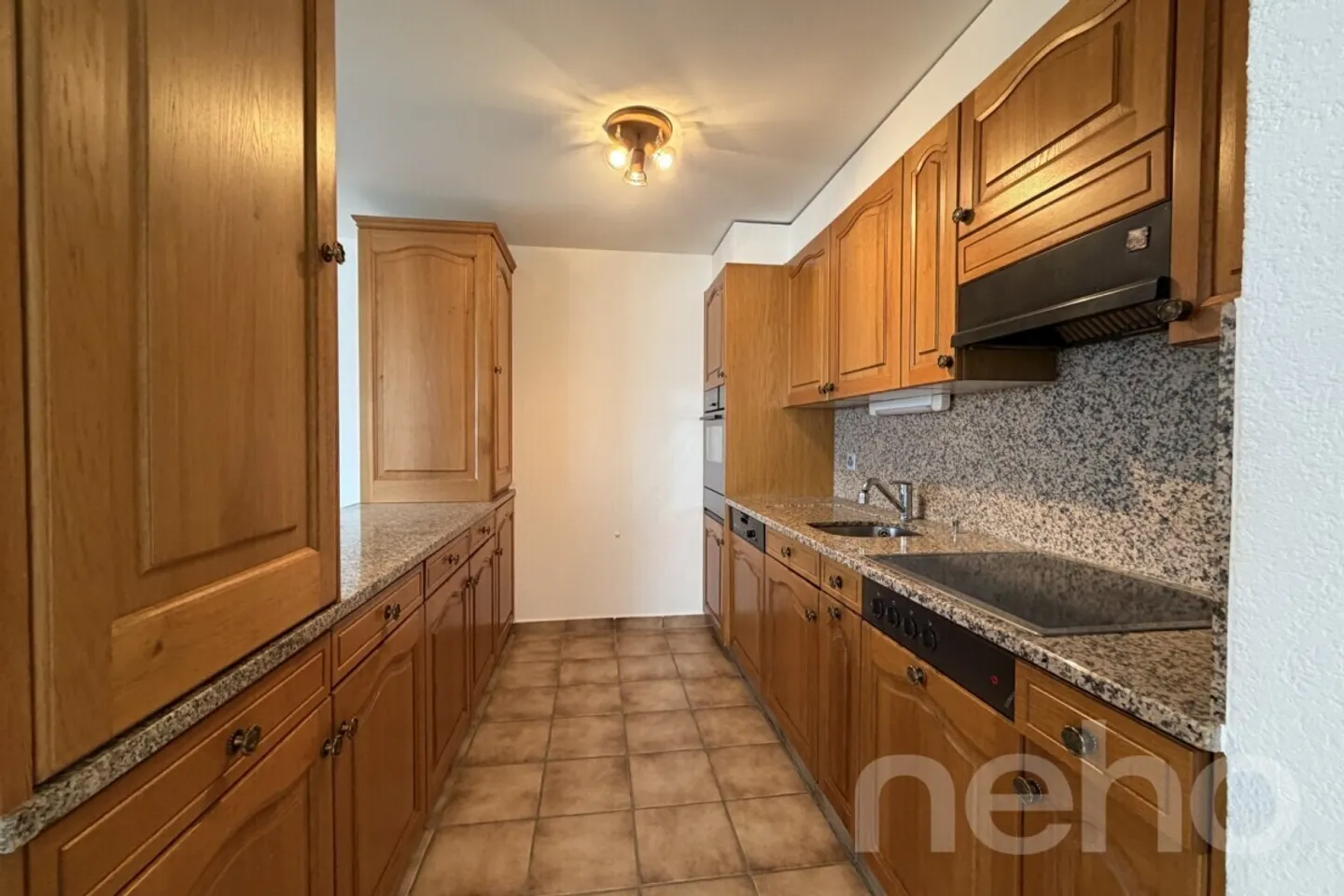 Exclusif: Lumineux appartement traversant de 3 chambres - Photo 8 of 12