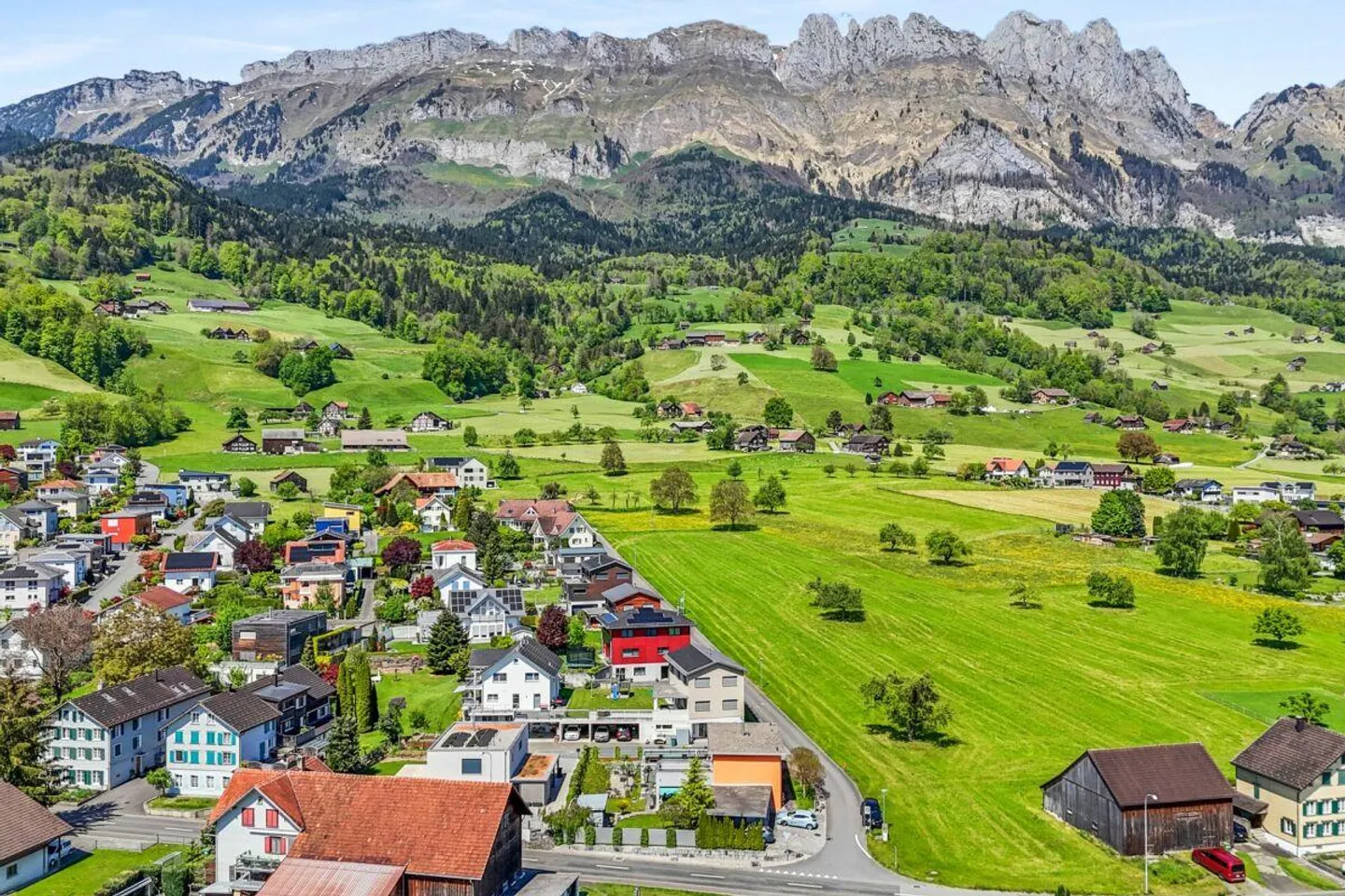 Esperienza abitativa moderna con vista - Casa unifamiliare con piscina, idillio da giardino e vista panoramica - Foto 27 di 28